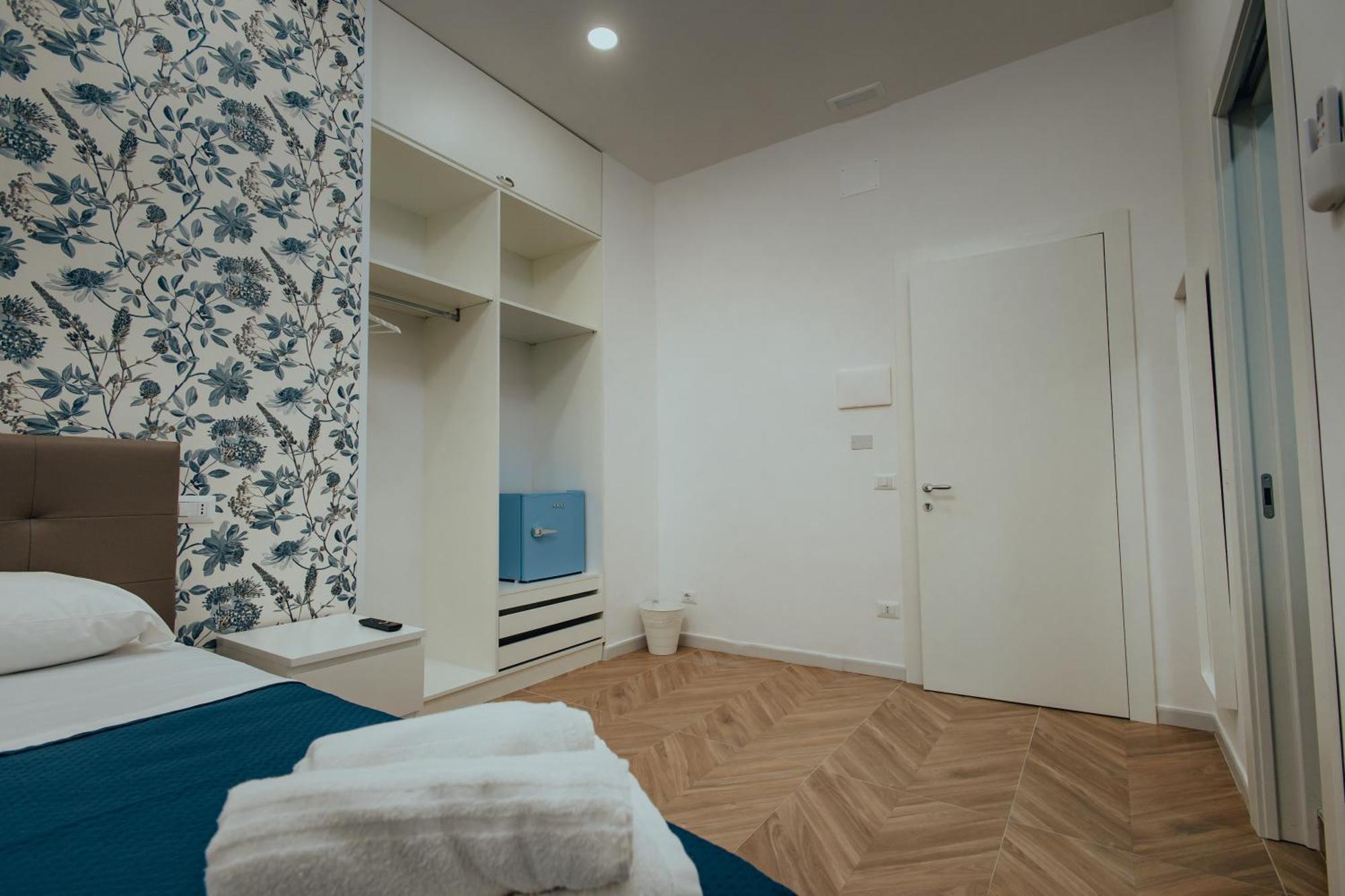 Otis Rooms Naples Exterior photo